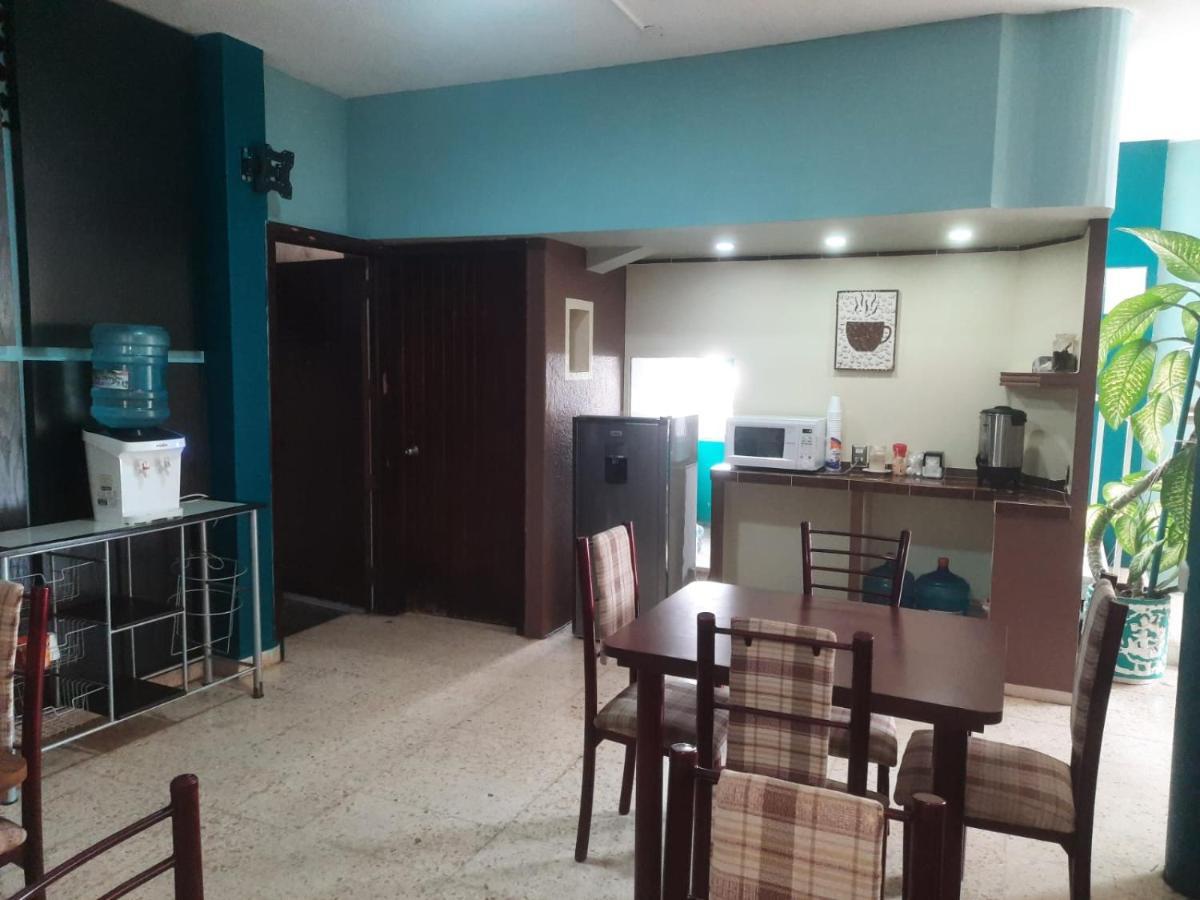 Hotel Acuario 카테마코 외부 사진