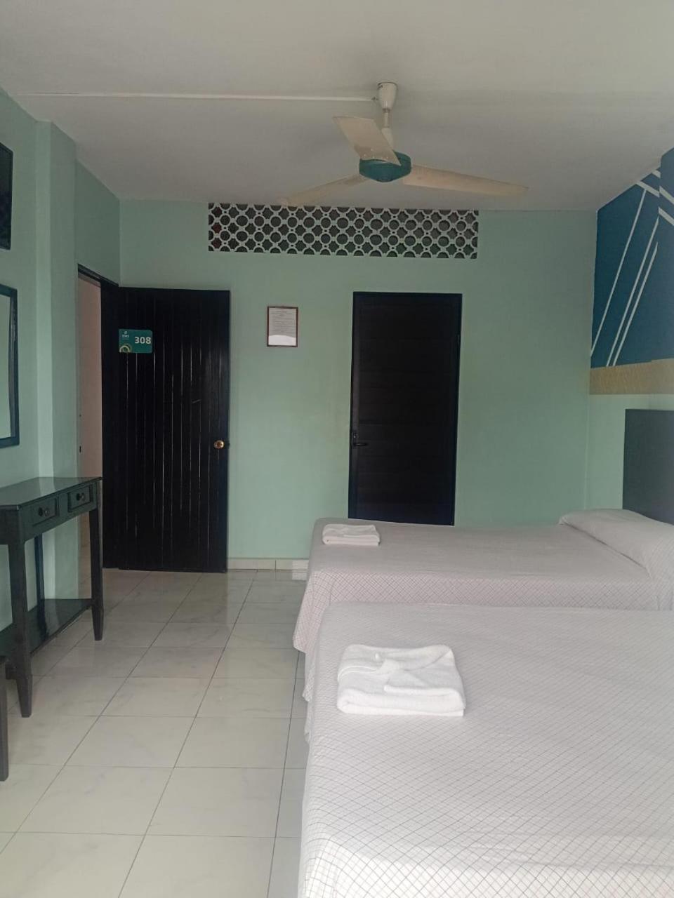 Hotel Acuario 카테마코 외부 사진